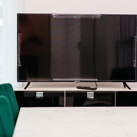 L&V Family Studio Apartment Синая Екстериор снимка