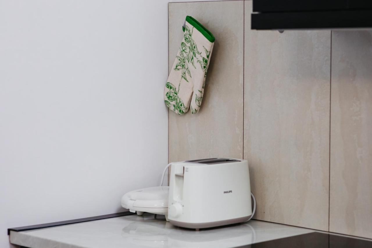 L&V Family Studio Apartment Синая Екстериор снимка