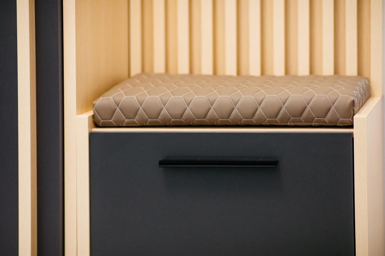L&V Family Studio Apartment Синая Екстериор снимка