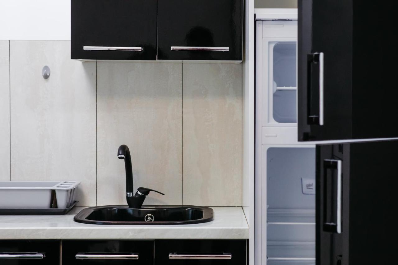 L&V Family Studio Apartment Синая Екстериор снимка
